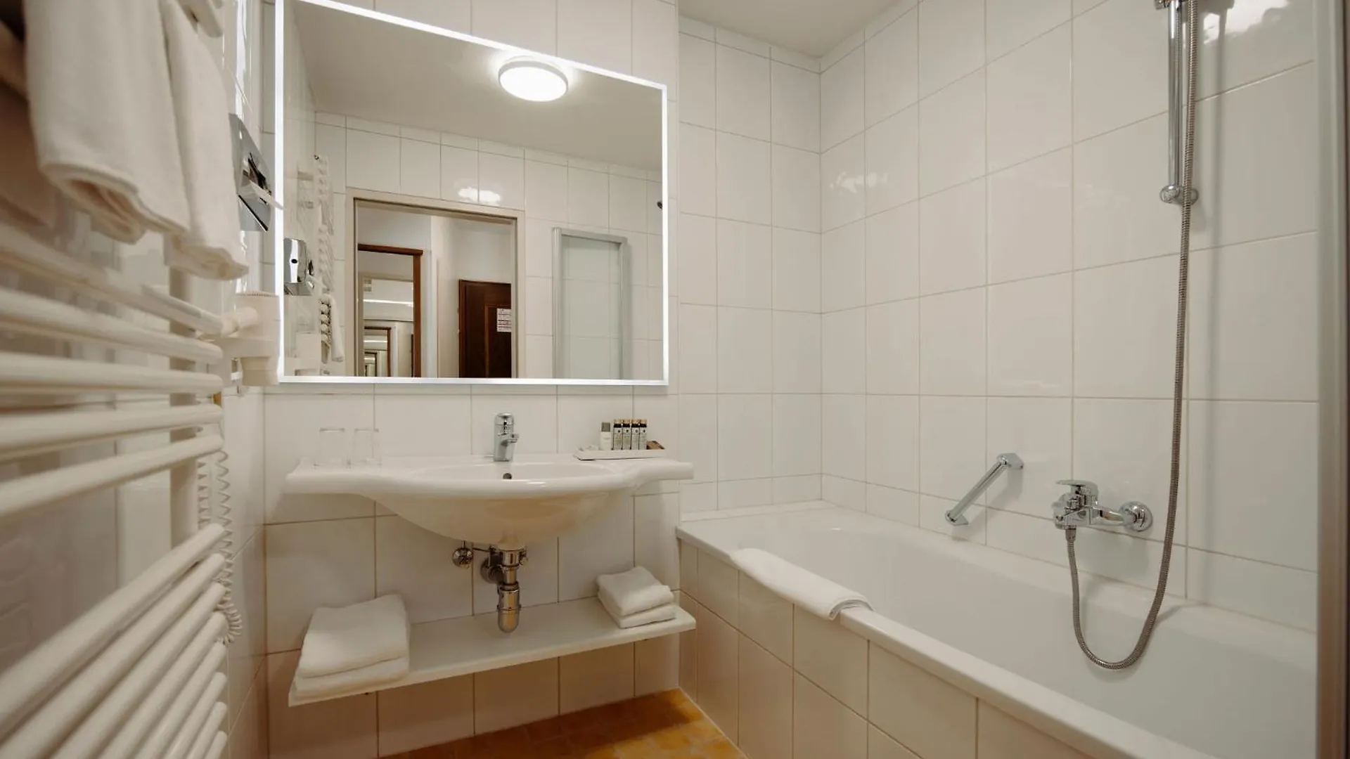 Theresi Appartements Saalbach-Hinterglemm 4*,  Austria